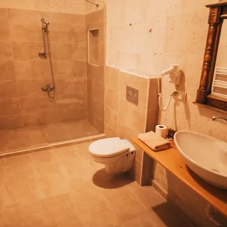 Cappadocia Eagle Cave Hotel *