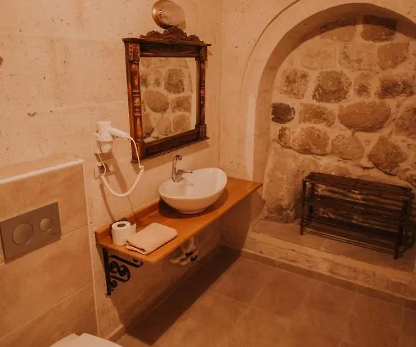 Cappadocia Eagle Cave מלון