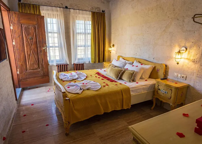 Cappadocia Eagle Cave מלון Ortahisar