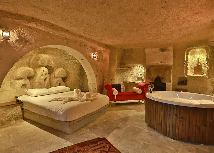 Cappadocia Eagle Cave מלון 3*